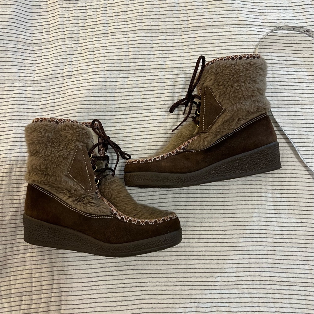 Vintage Brown Fur Wedge Winter Boots 7.5